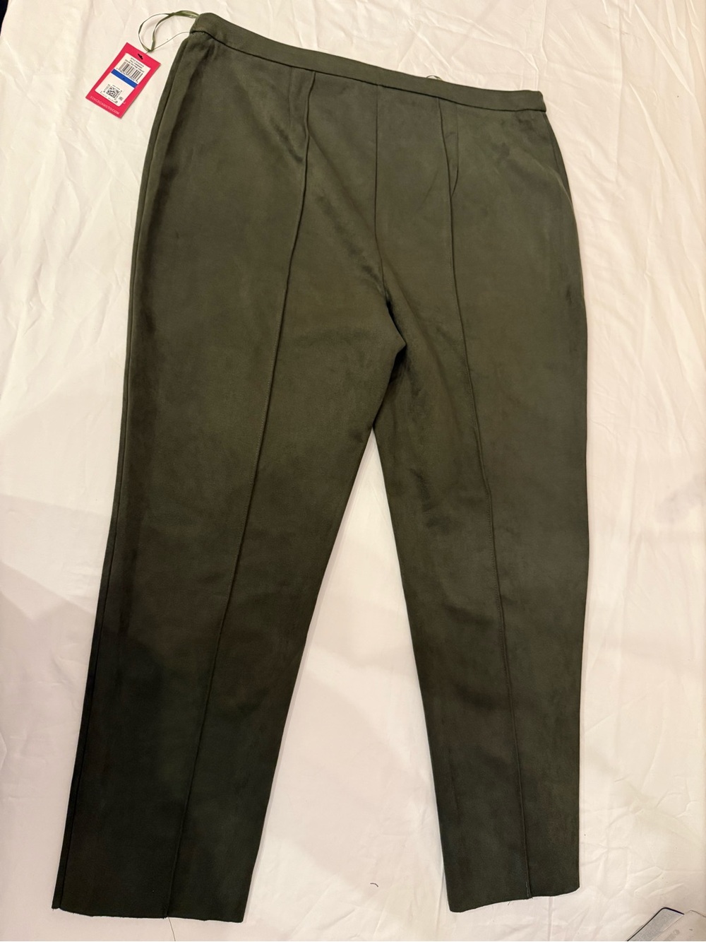 Vince Camuto 2-Piece Set Olive Green Sleeveless Top & Pants Soft Luxe Outfit. - Picture 8 of 13
